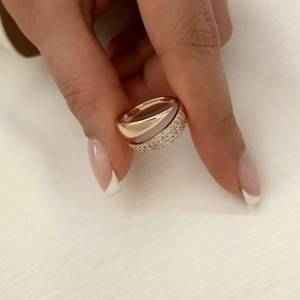 Copper Inlaid Zirconia Open Ring with Sharp Wing